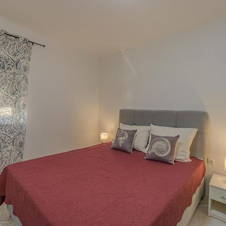 Ivica Super Comfortable, Newly Furnished Apartment In A Top Location Metajna Buitenkant foto
