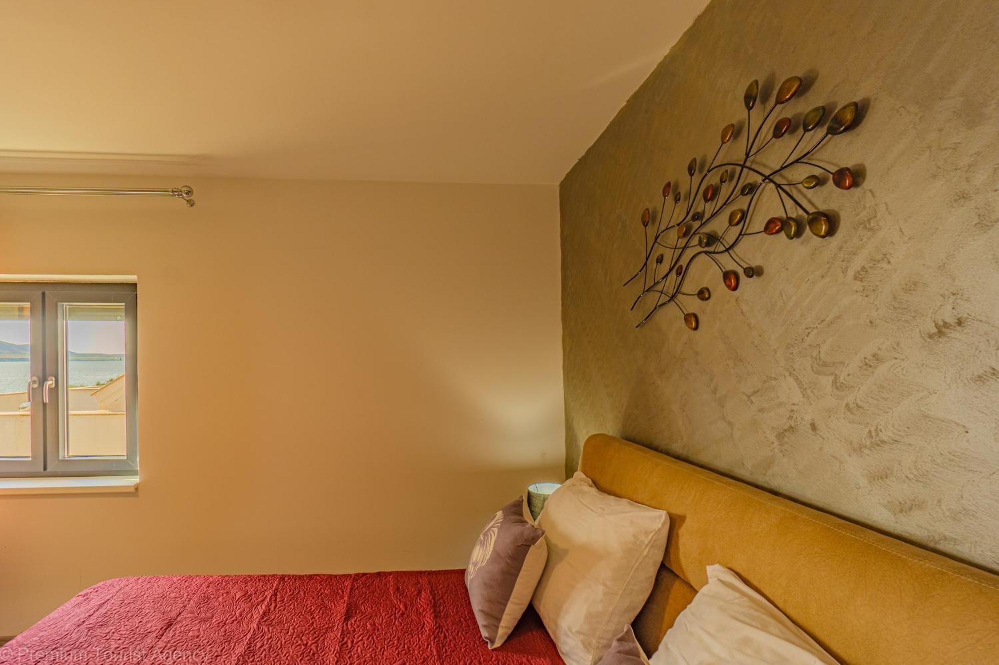 Ivica Super Comfortable, Newly Furnished Apartment In A Top Location Metajna Buitenkant foto