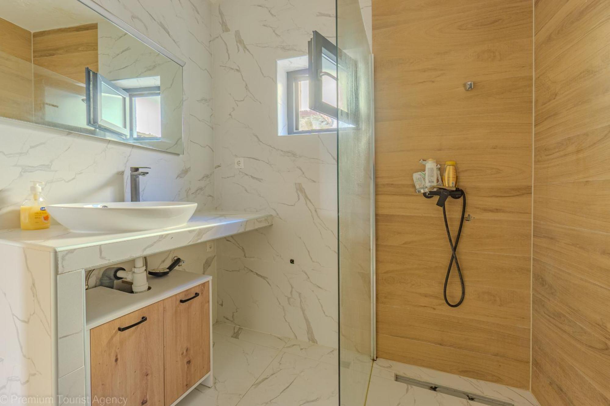 Ivica Super Comfortable, Newly Furnished Apartment In A Top Location Metajna Buitenkant foto